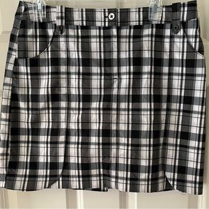 WOMENS IZOD GOLF PERFORM X STRETCH BLACK & WHITE PLAID SKORT size 12